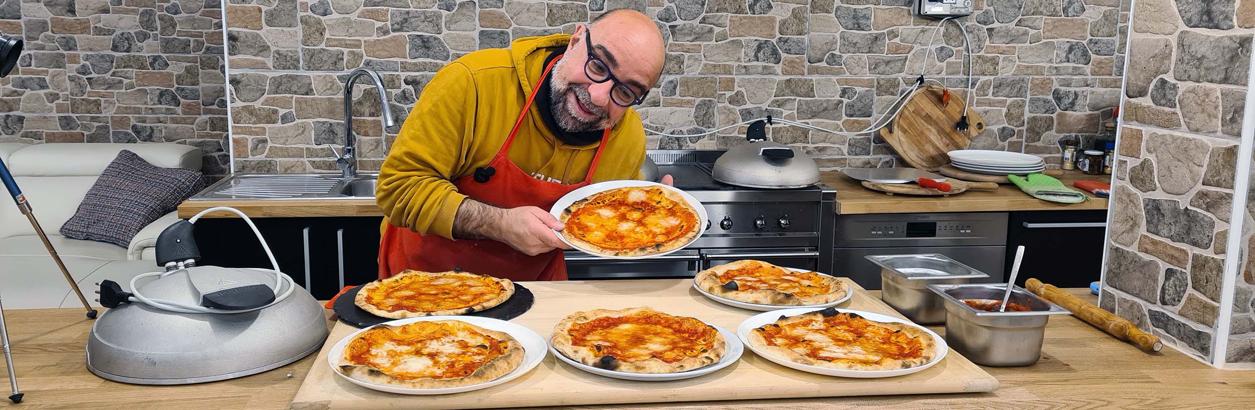 Le pizze di Lillo cotte col fornetto.